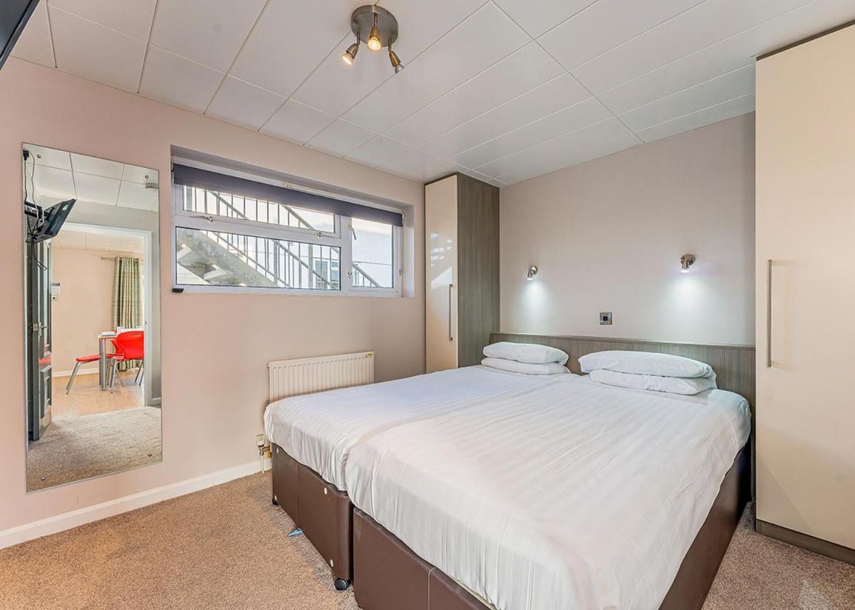 Golden Coast Holiday Park Hotel Woolacombe Room photo